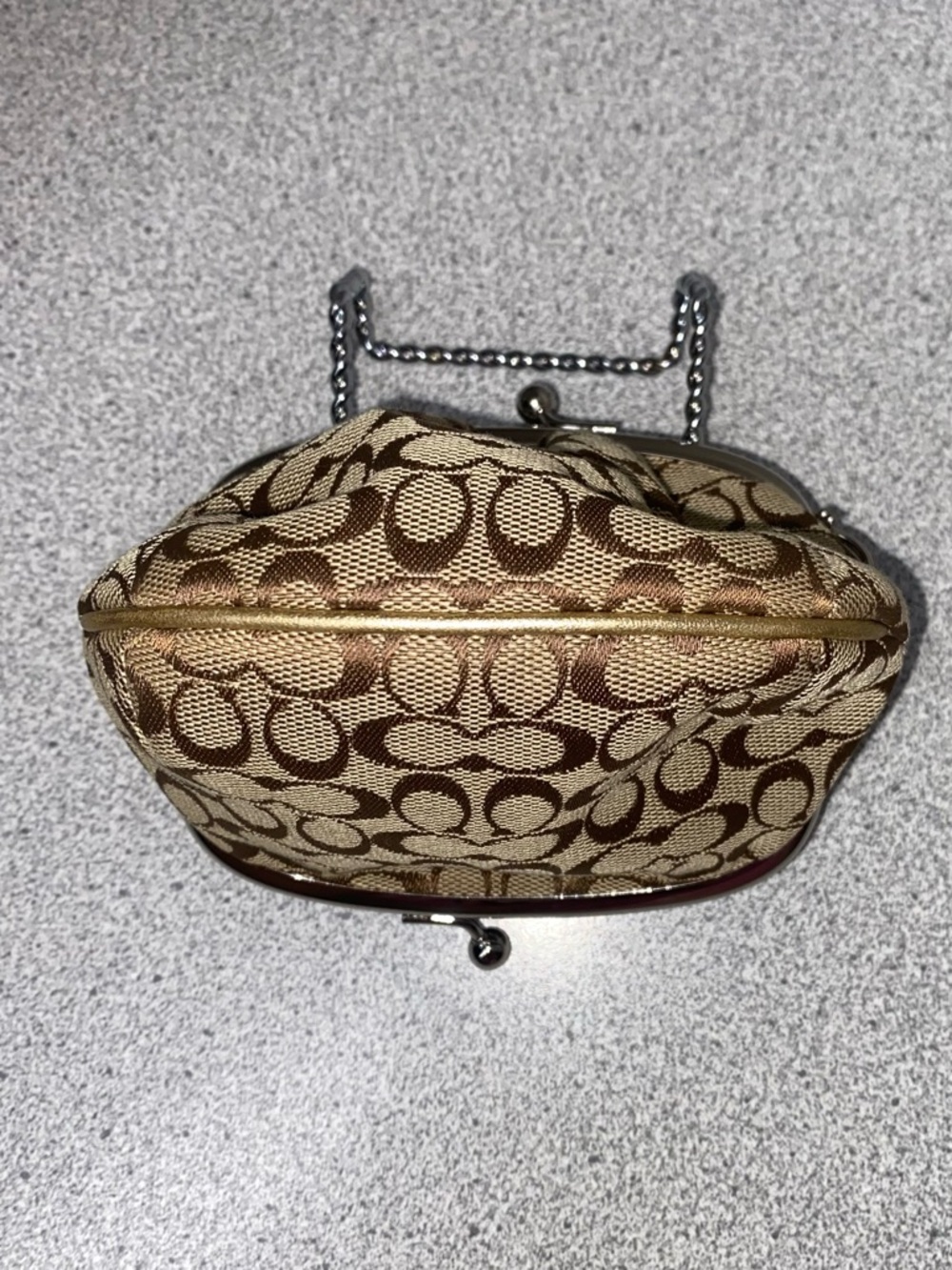 Coach Vintage Brown/Tan Kisslock Coin Purse Signature C Clasp Closure NWOT - Picture 8 of 13